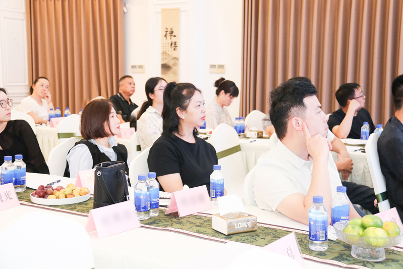 IMG_2433-opq3983897933 IMG_2433-opq3983897933